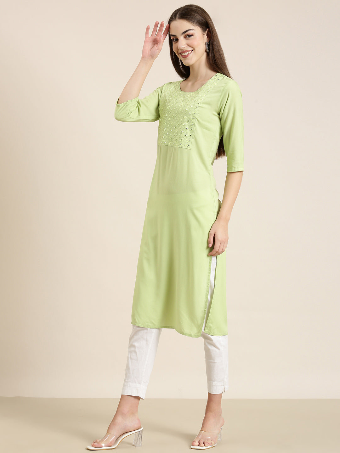 Women Green Solid Straight Kurta