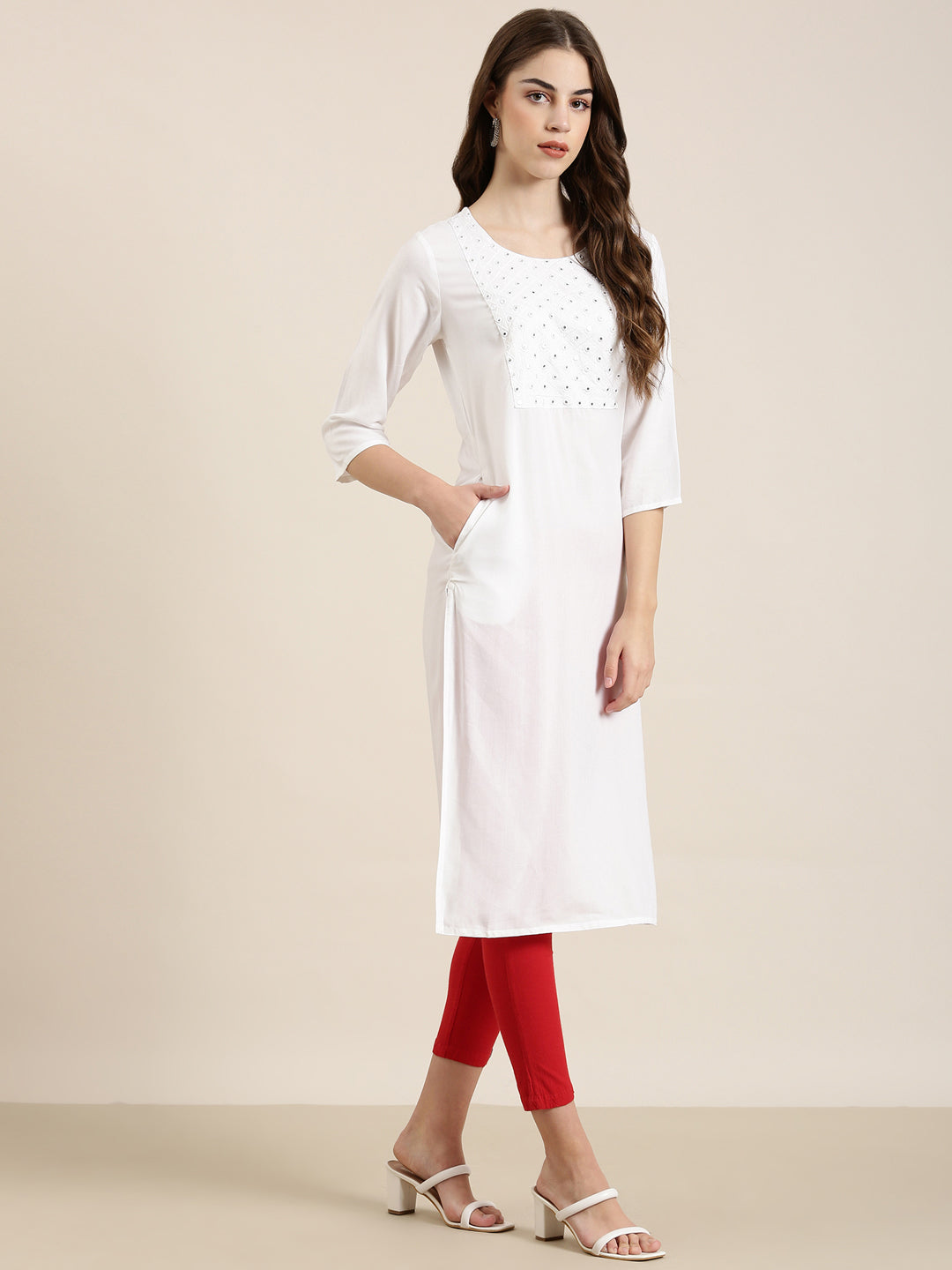 Women Off White Solid Straight Kurta