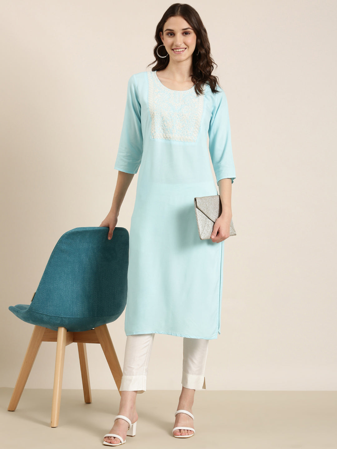 Women Blue Solid Straight Kurta