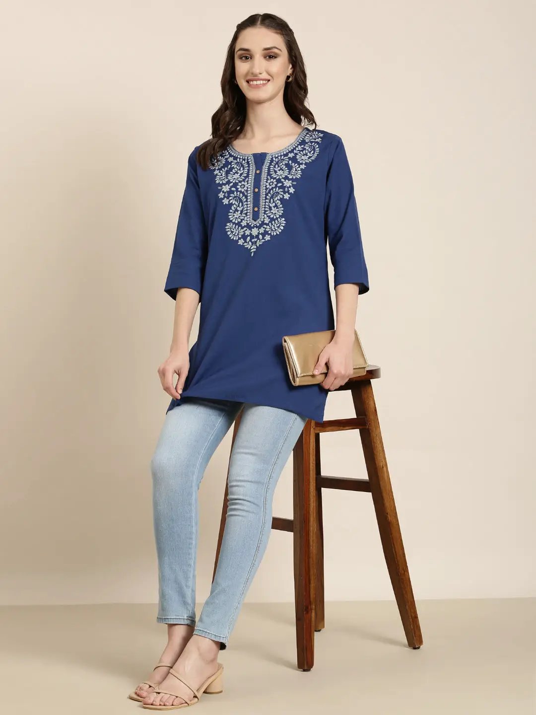 Women's Blue Solid Straight Kurti