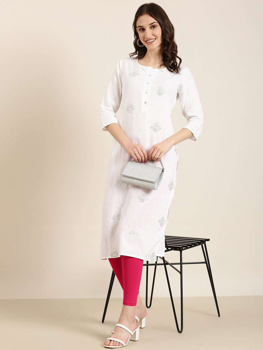 Women Off White Printed Straight Kurta