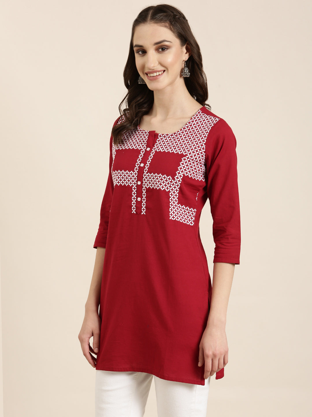 Women Maroon Solid Straight Kurti