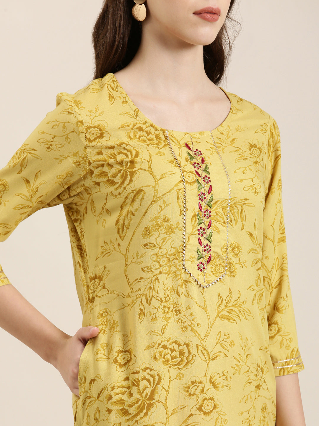 Women Mustard Floral Straight Kurta