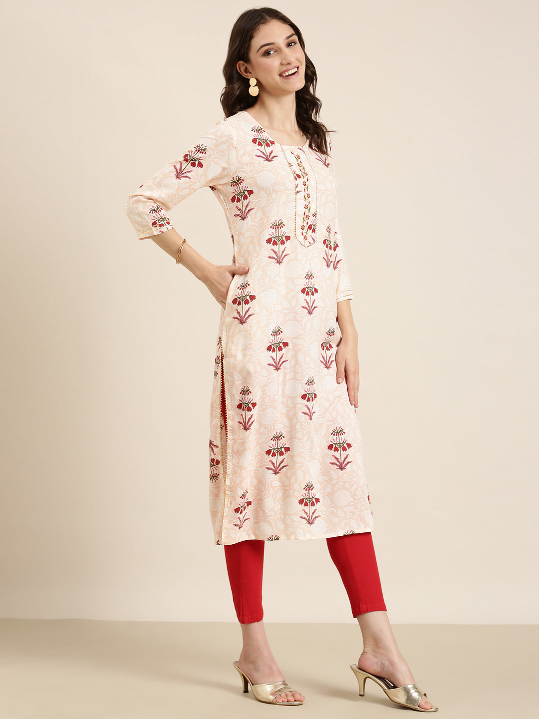 Women Peach Floral Straight Kurta