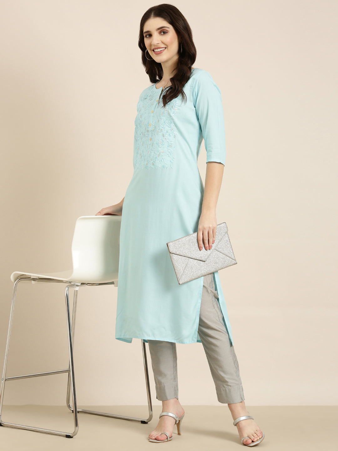 Women Blue Solid Straight Kurta