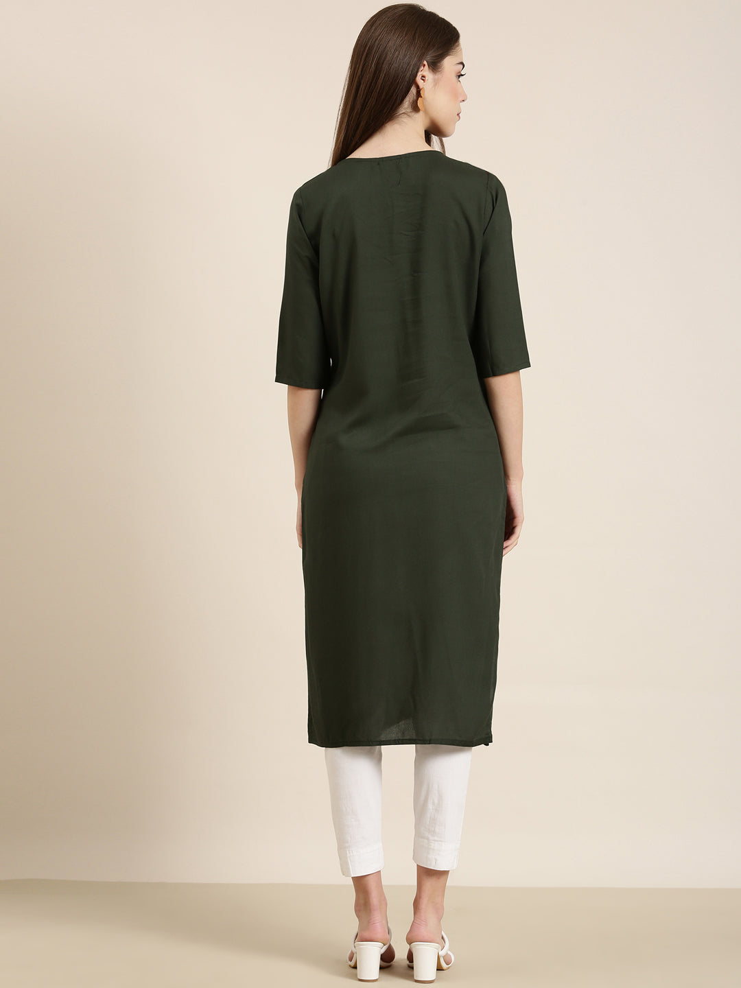 Women Green Solid Straight Kurta