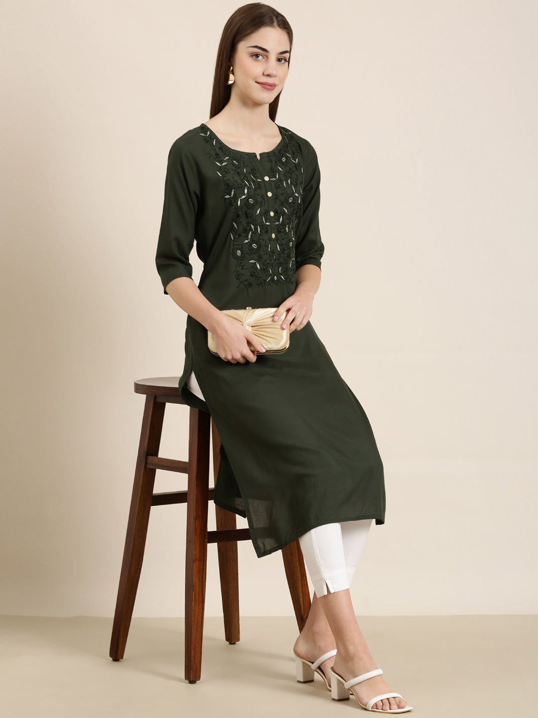 Women Green Solid Straight Kurta