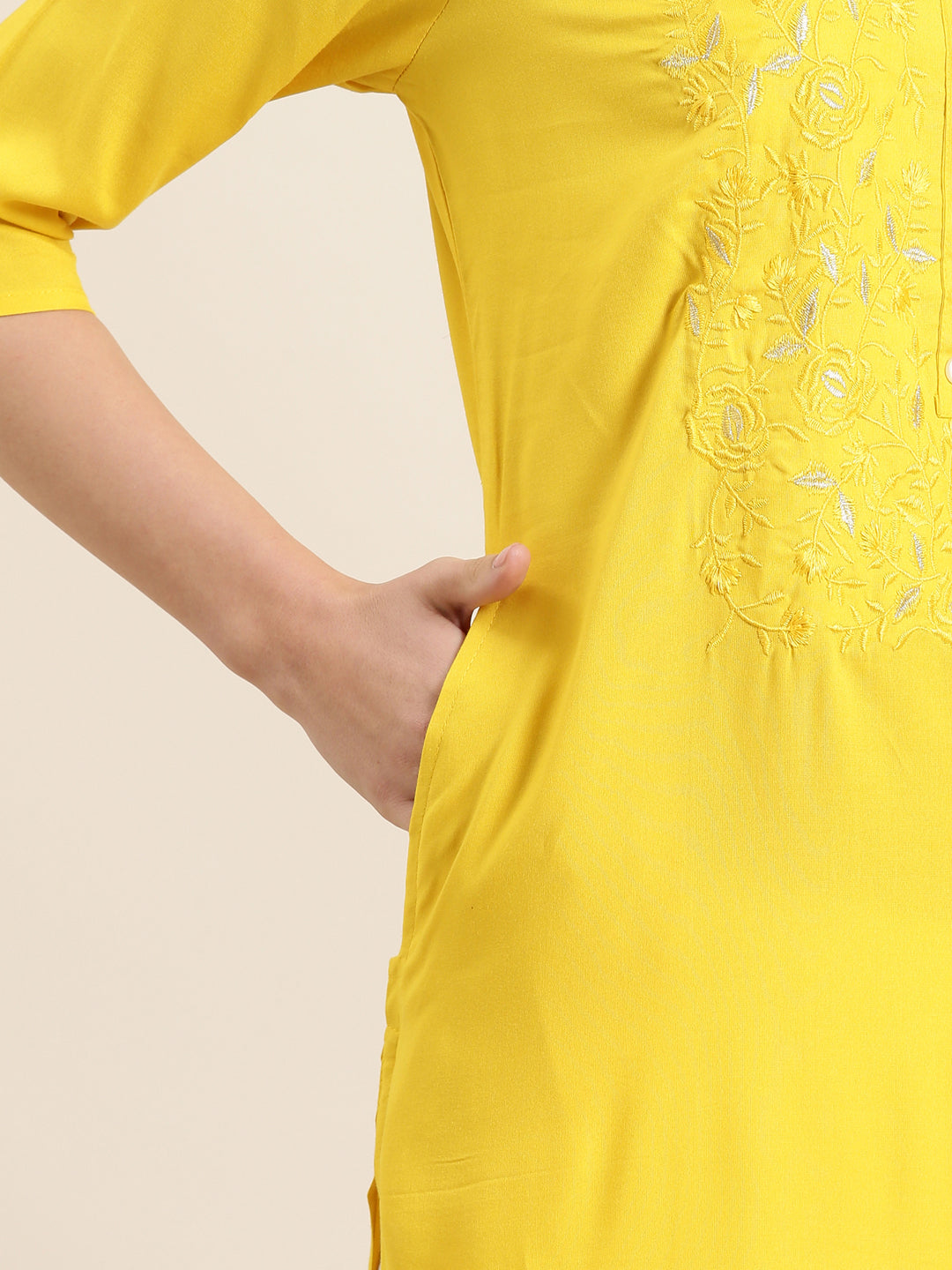 Women Yellow Solid Straight Kurta