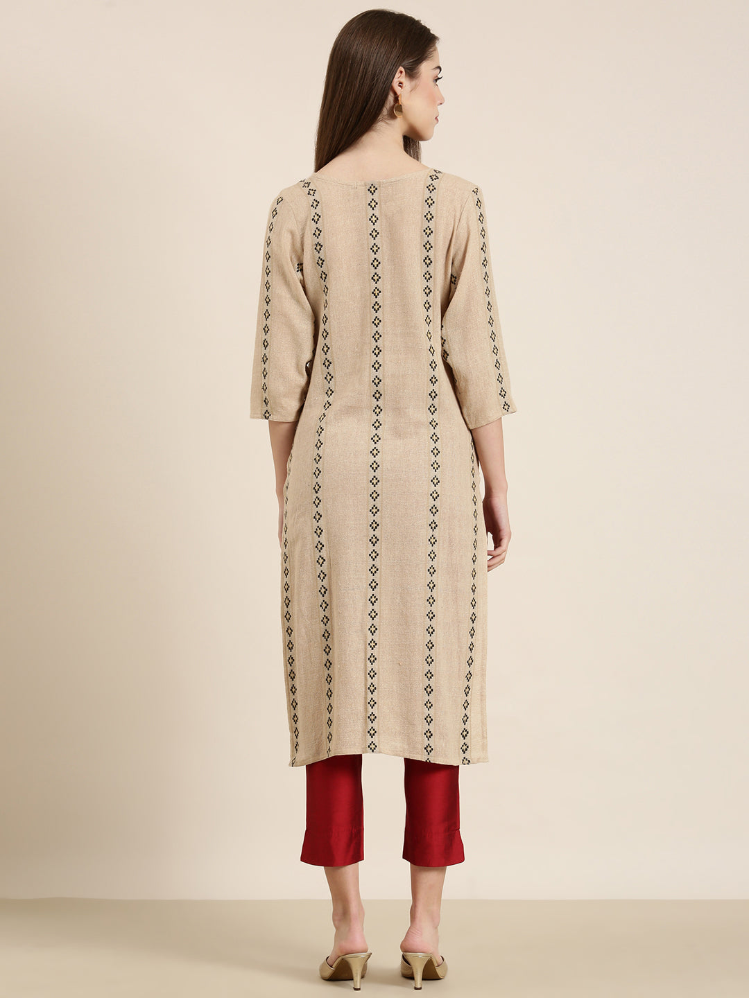 Women Beige Solid Straight Kurta