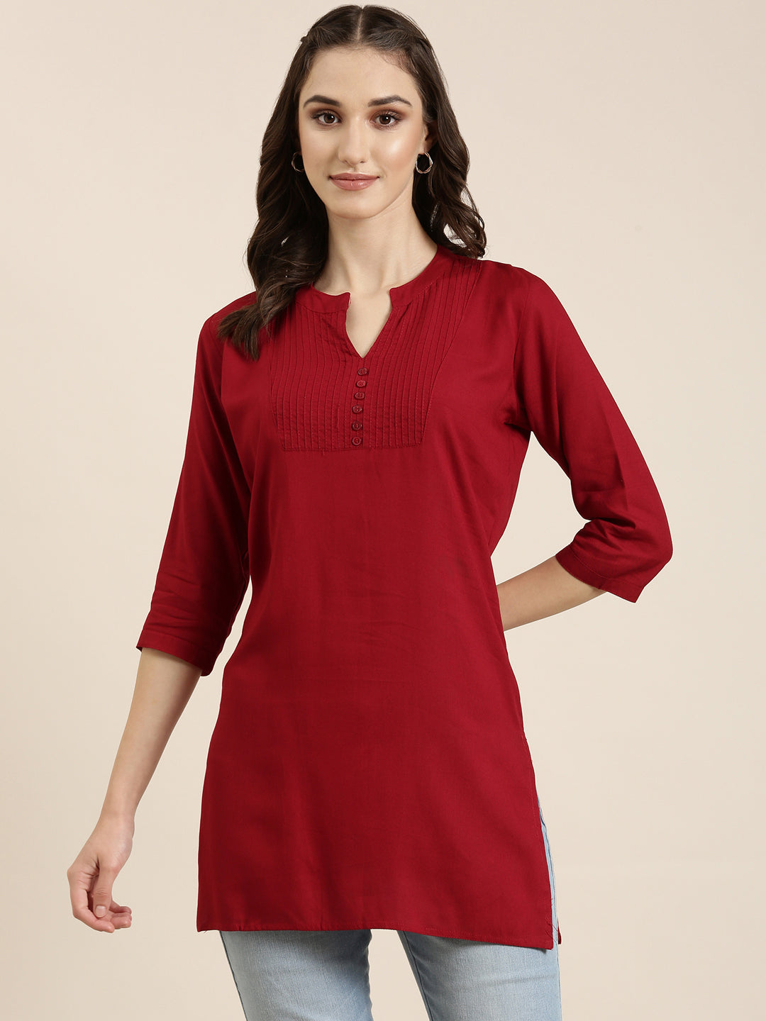 Women Maroon Solid Straight Kurti