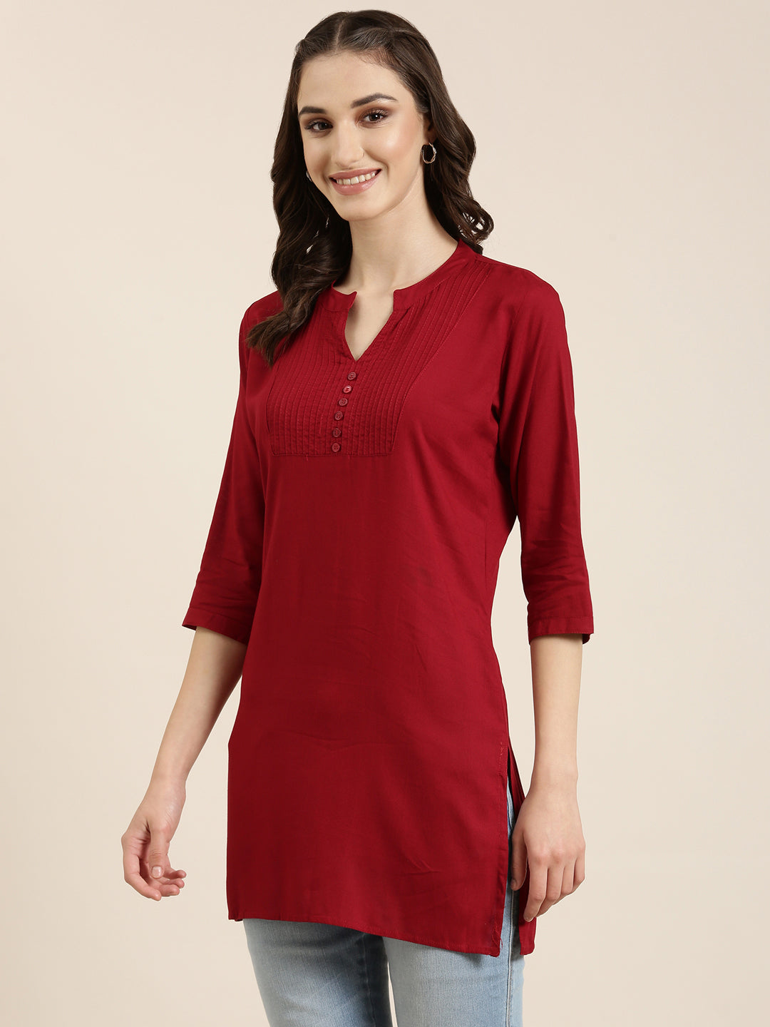 Women Maroon Solid Straight Kurti