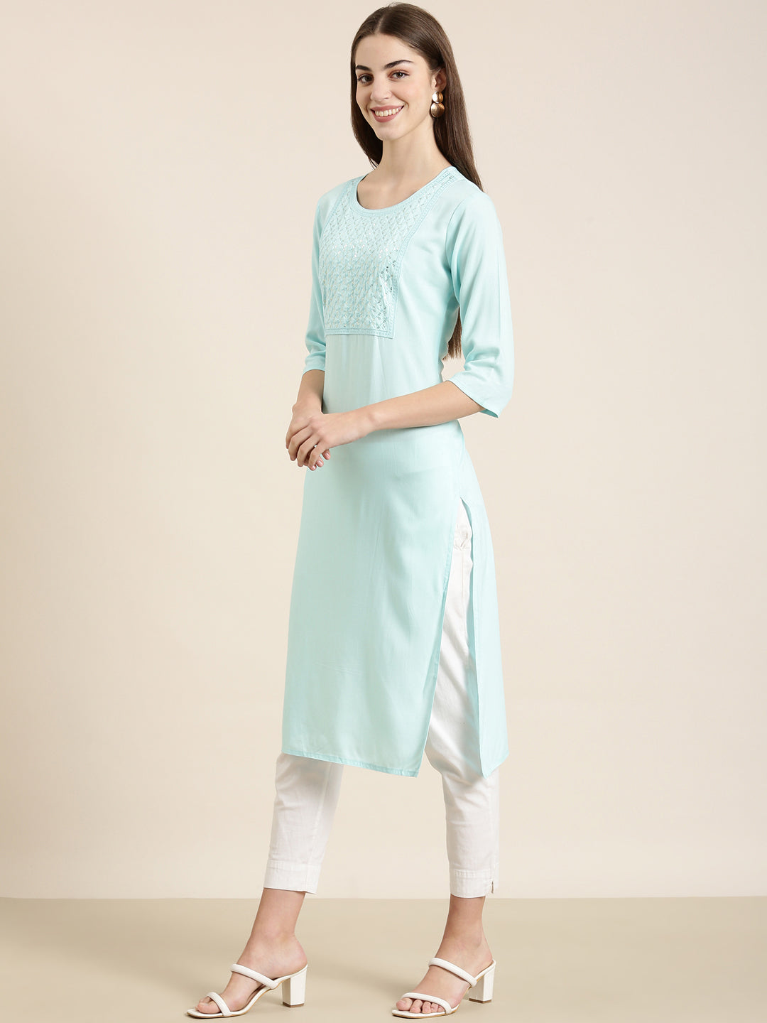 Women Blue Solid Straight Kurta