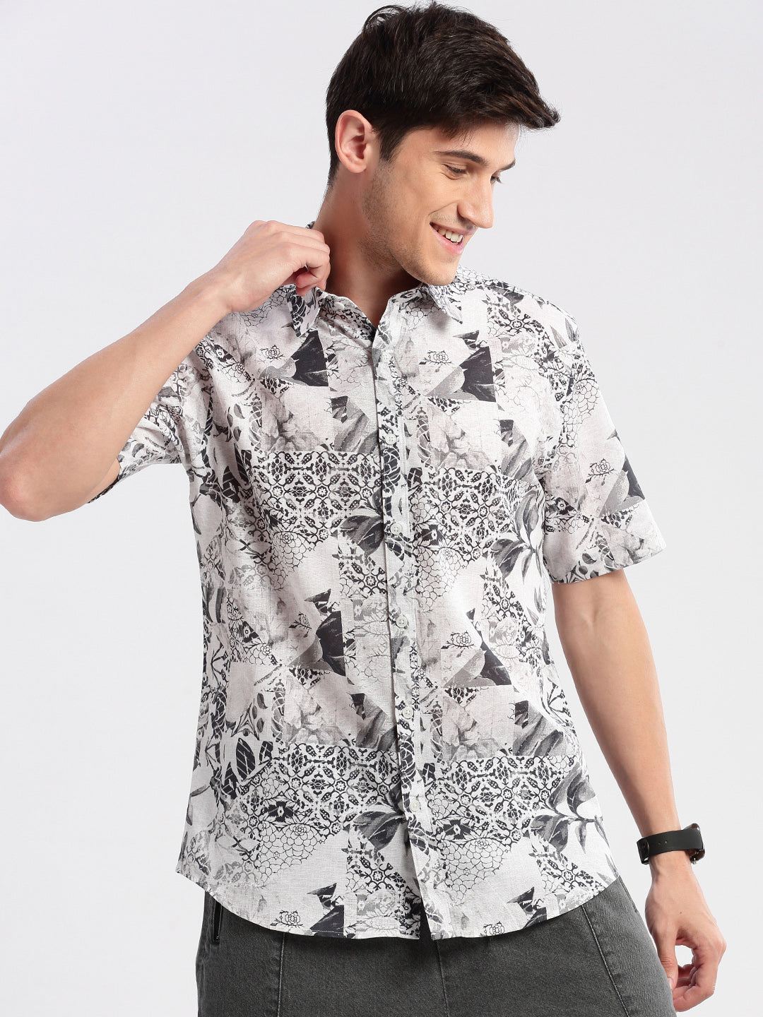 Men Spread Collar Floral White Casual Shirt