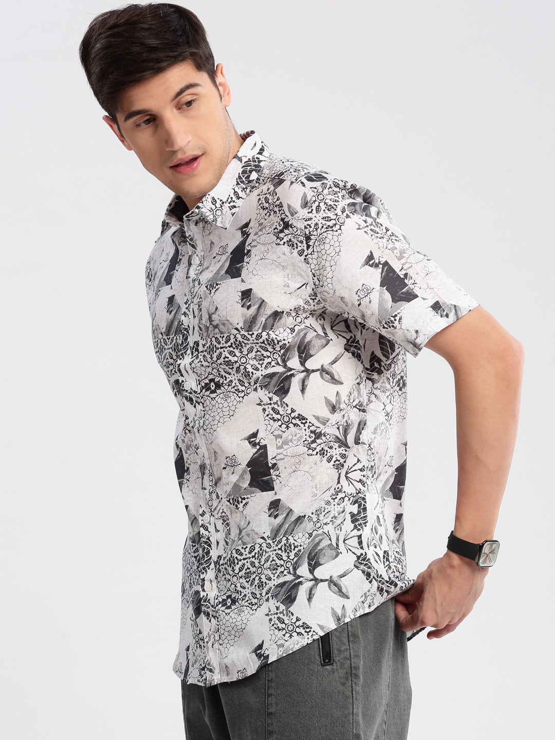 Men Spread Collar Floral White Casual Shirt