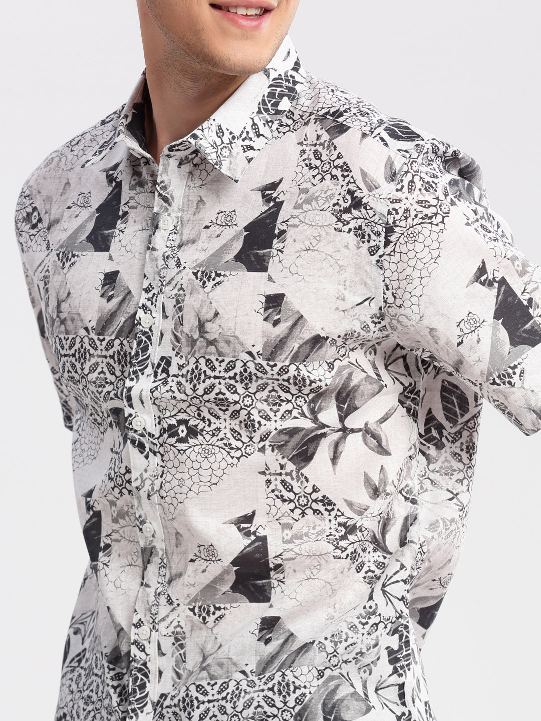 Men Spread Collar Floral White Casual Shirt