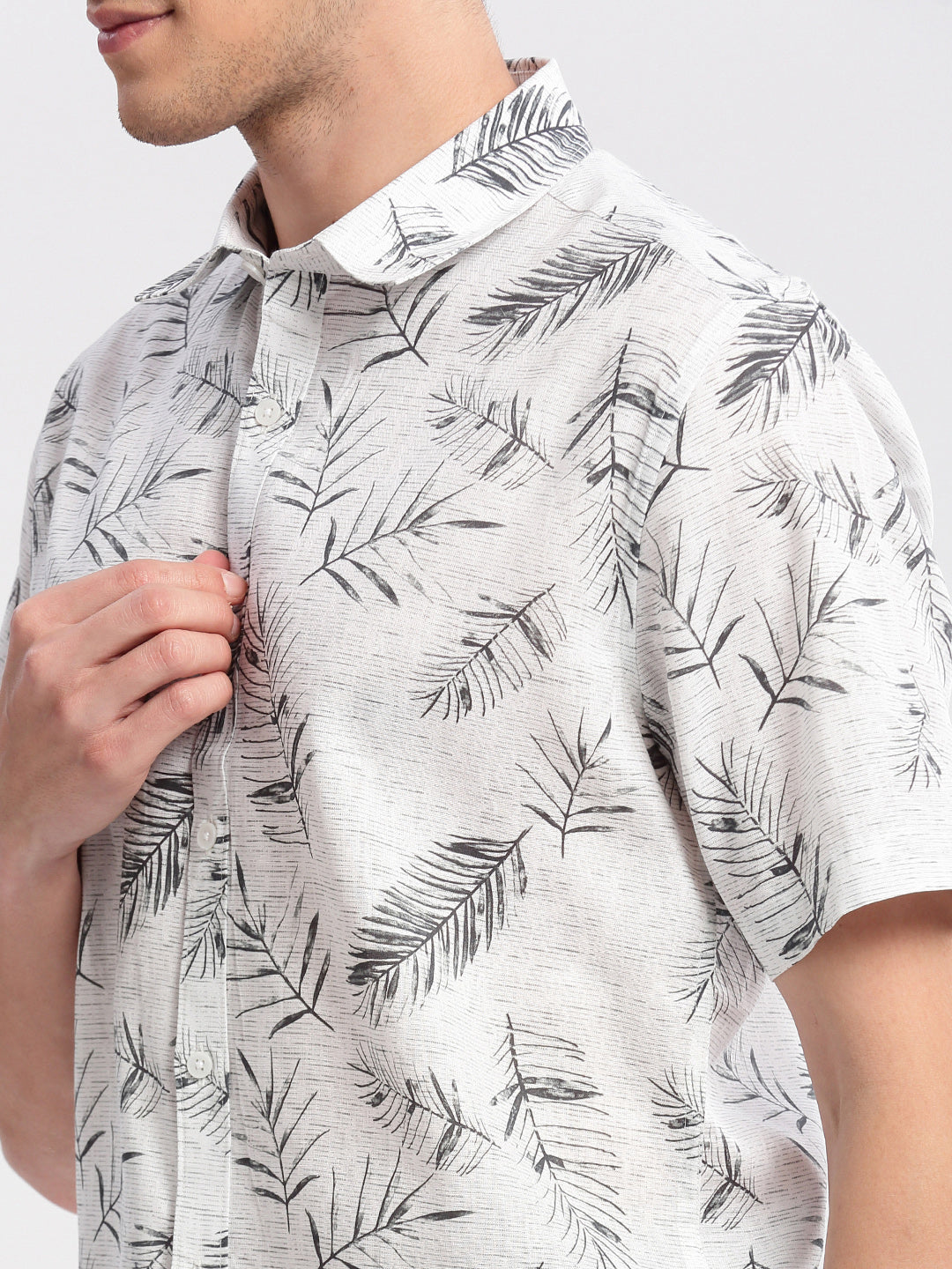 Men Spread Collar Floral White Casual Shirt