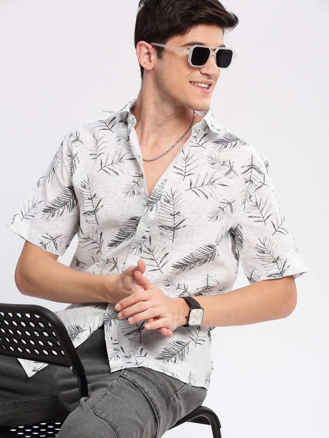 Men Spread Collar Floral White Casual Shirt