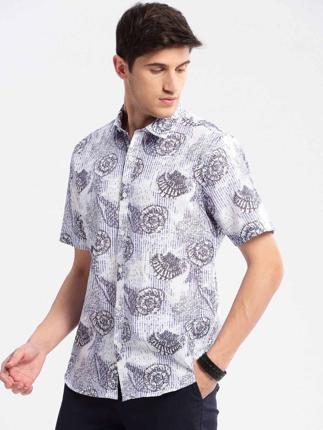 Men Spread Collar Abstract Blue Casual Shirt