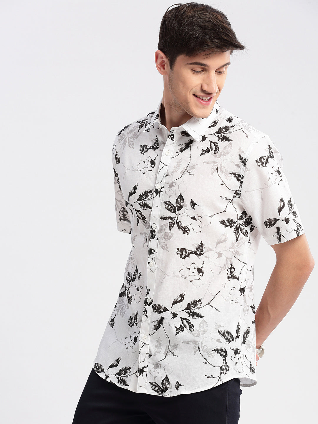 Men Spread Collar Floral White Casual Shirt