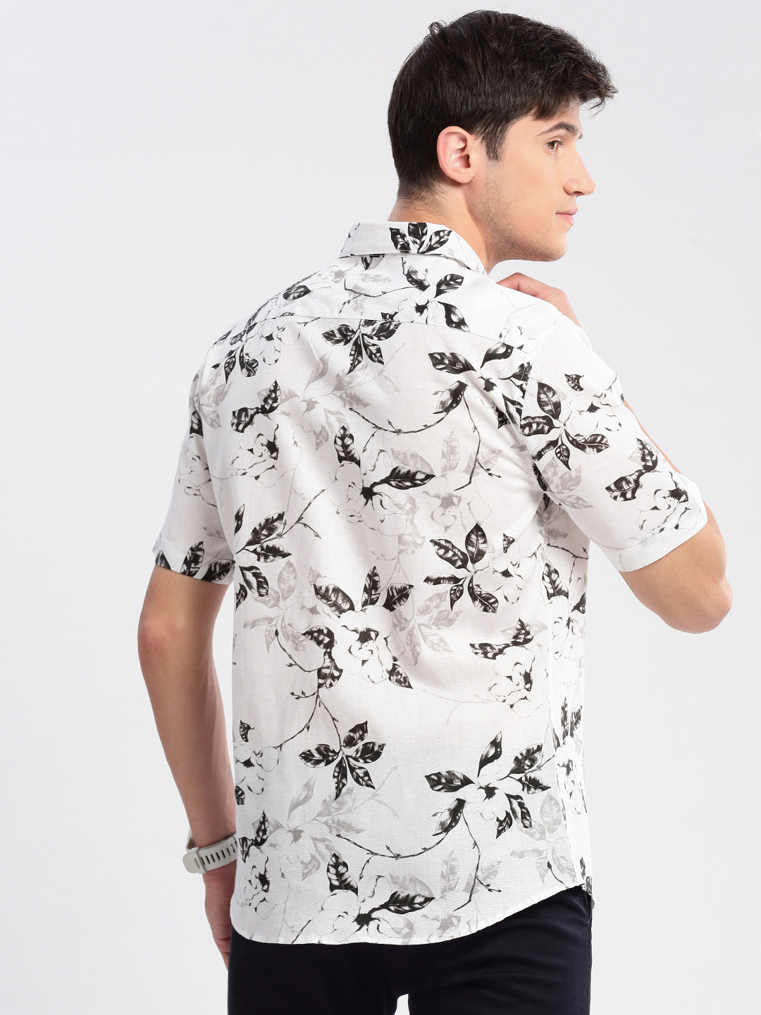 Men Spread Collar Floral White Casual Shirt