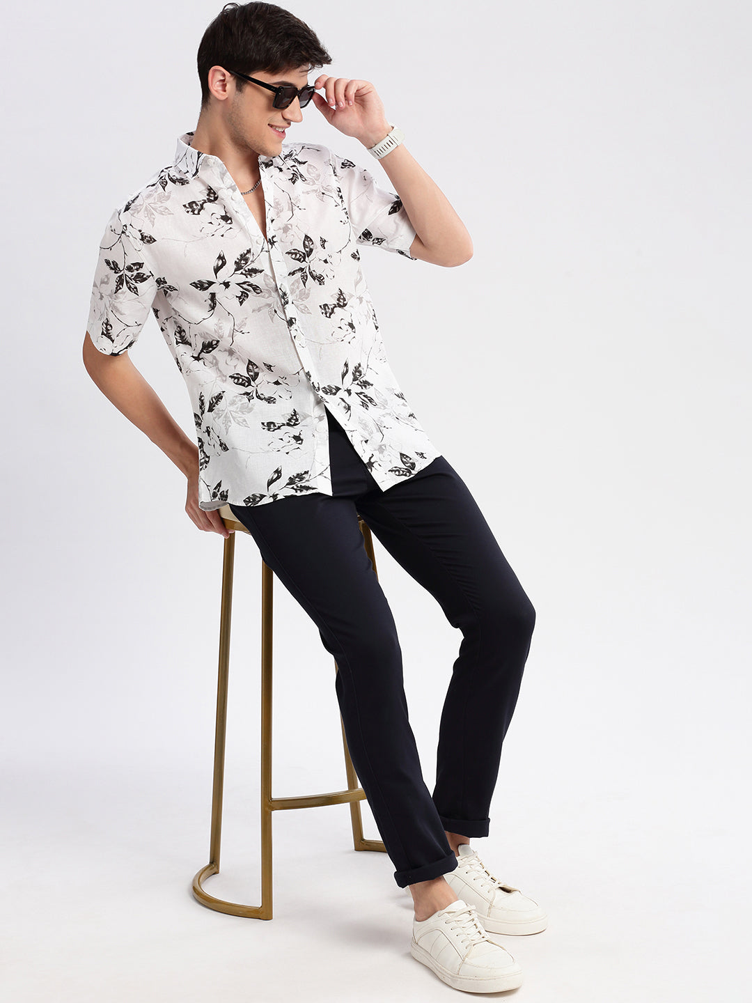 Men Spread Collar Floral White Casual Shirt