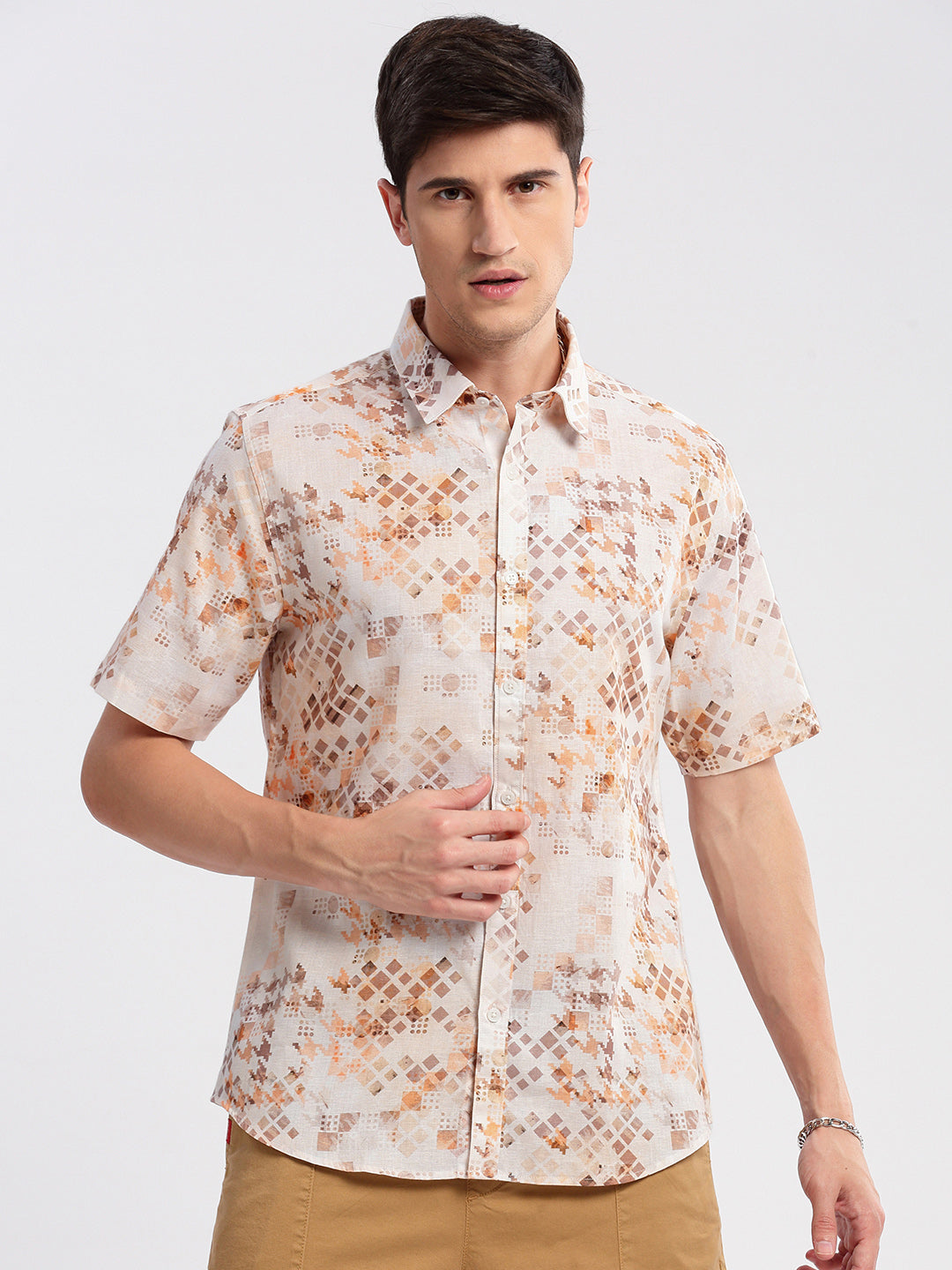 Men Spread Collar Geometric Peach Casual Shirt