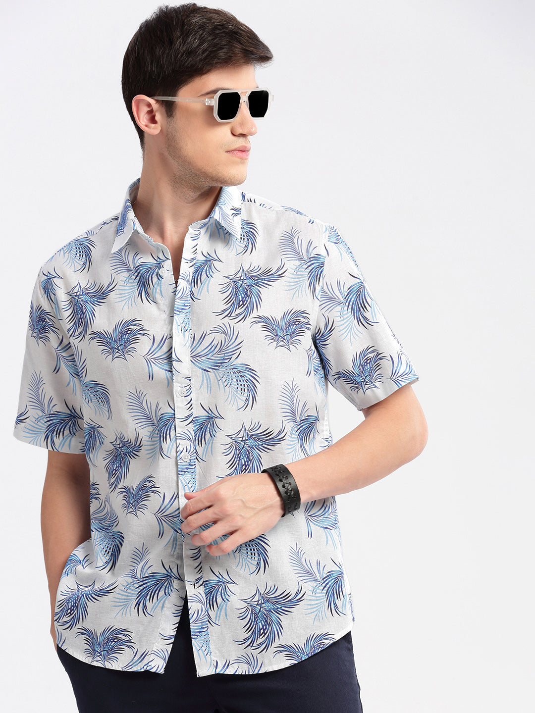 Men Spread Collar Floral White Casual Shirt