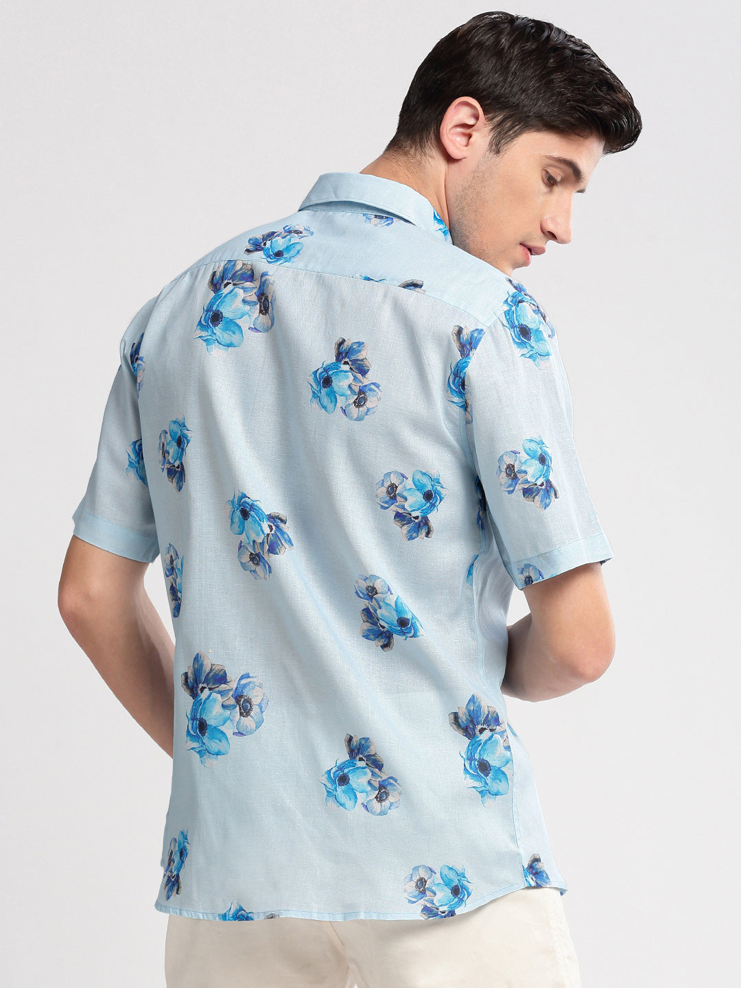 Men's Blue Standard Slim Fit Floral Printed Cotton Casual Shirt