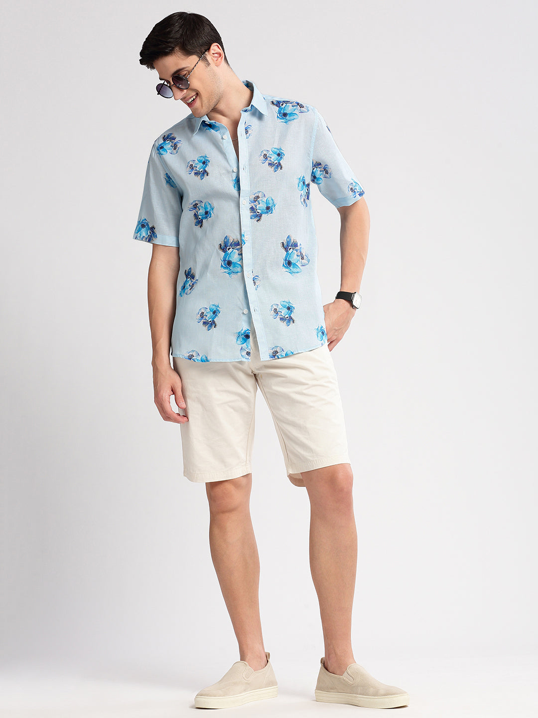 Men's Blue Standard Slim Fit Floral Printed Cotton Casual Shirt