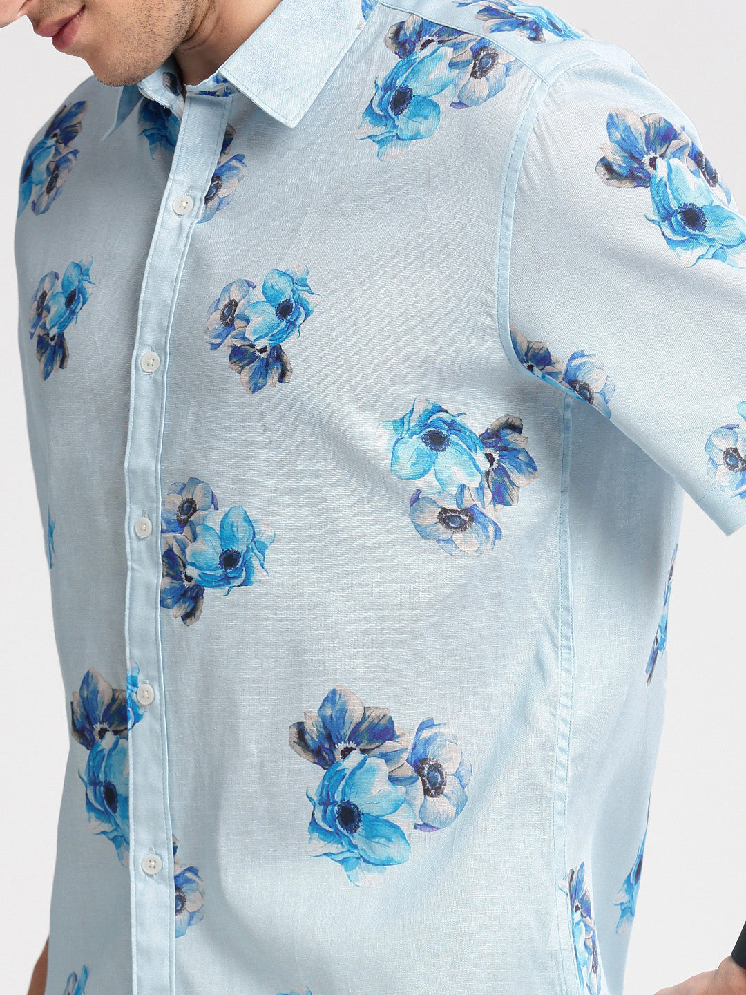 Men's Blue Standard Slim Fit Floral Printed Cotton Casual Shirt