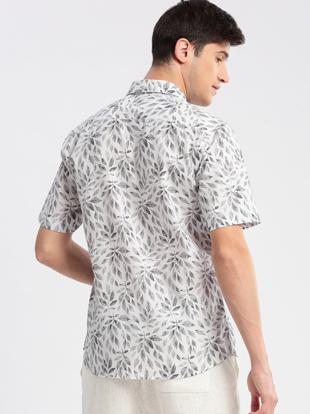 Men's Spread Collar Floral White Casual Shirt