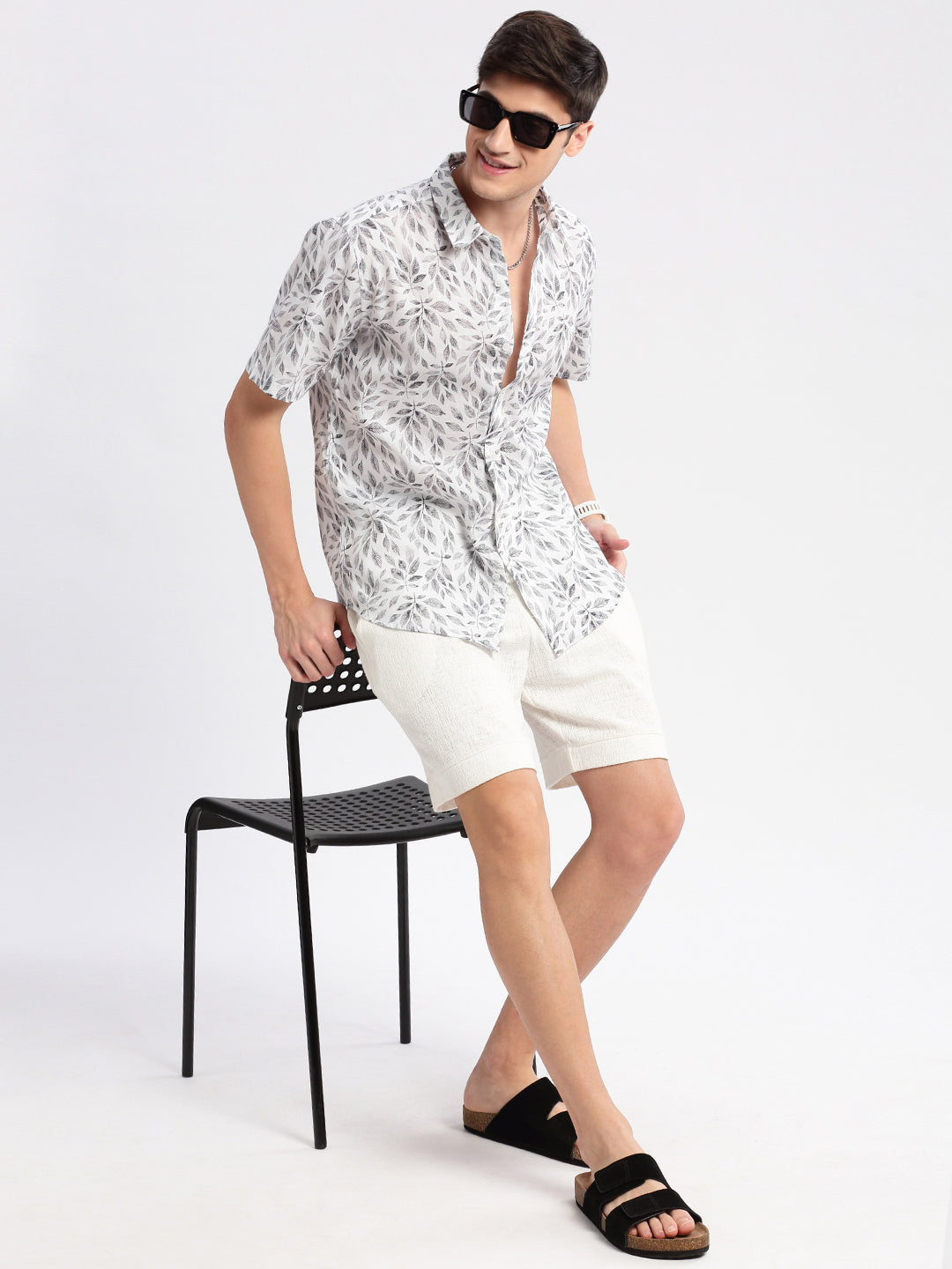 Men's Spread Collar Floral White Casual Shirt