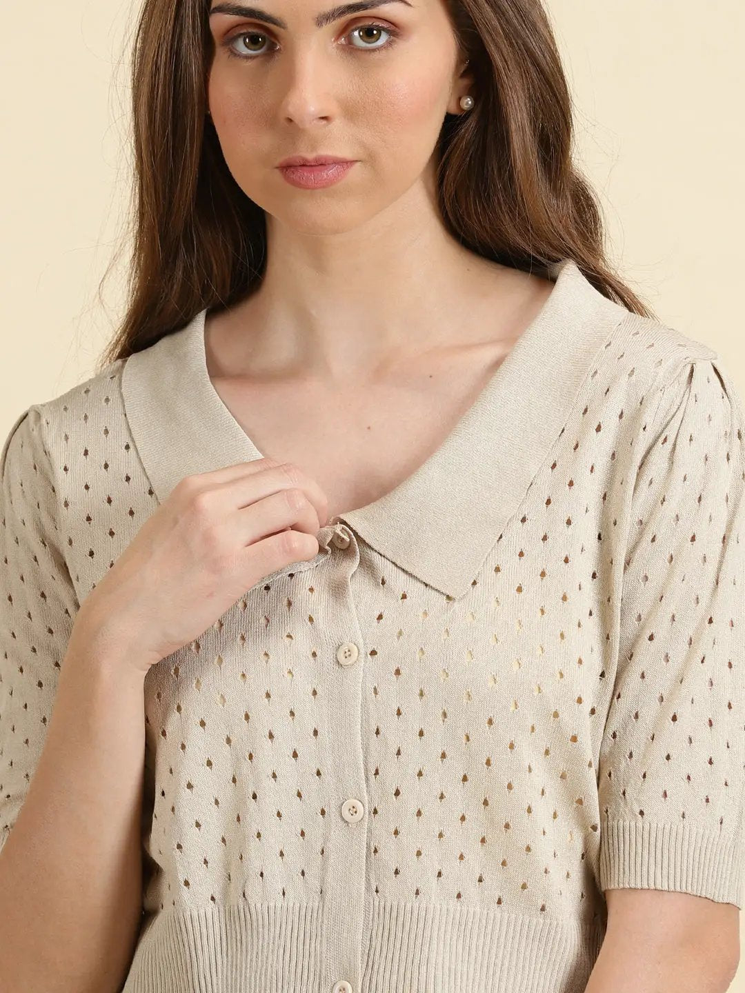 Women's Beige Above the Keyboard Collar Self Design Crop Top