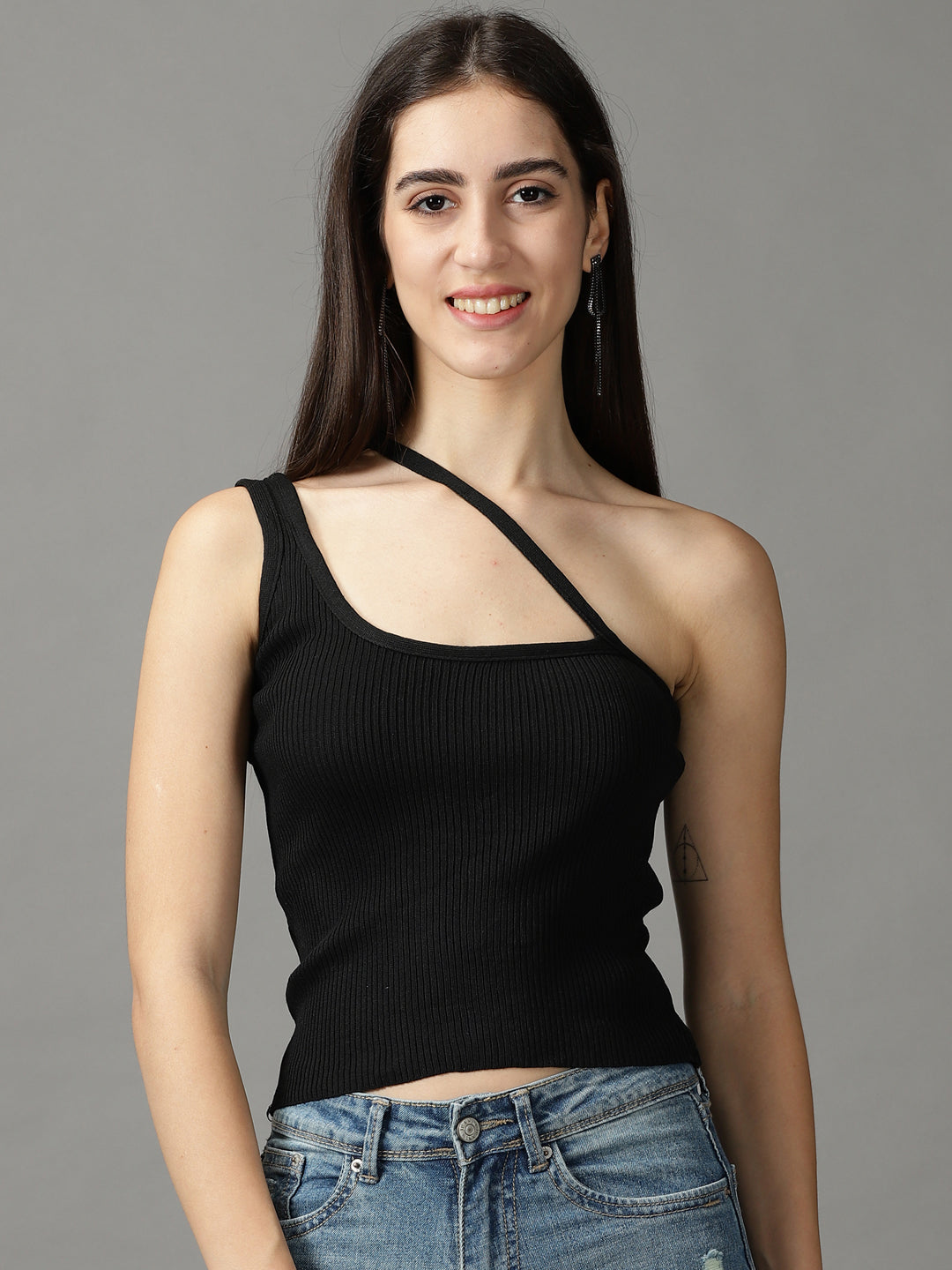 Women's Black Solid Fitted Crop Top