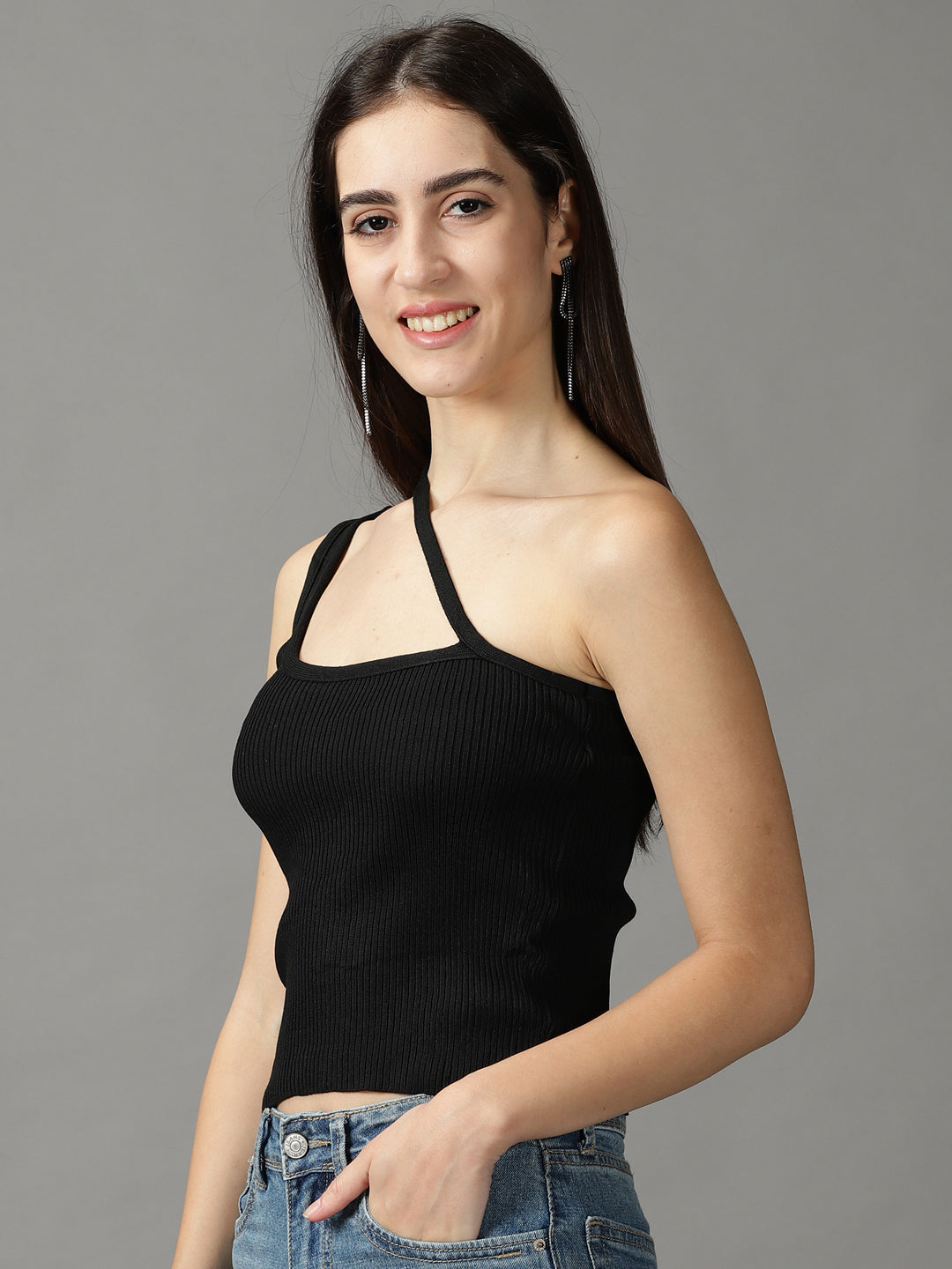 Women's Black Solid Fitted Crop Top