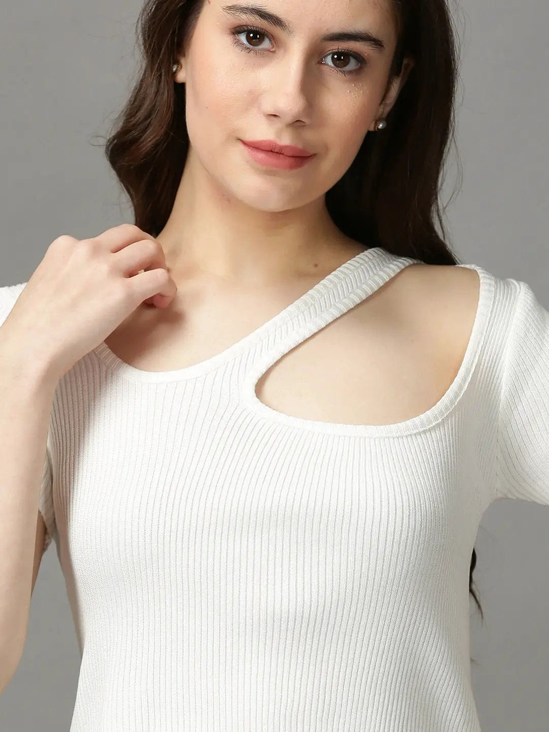 Women's White Solid Fitted Crop Top