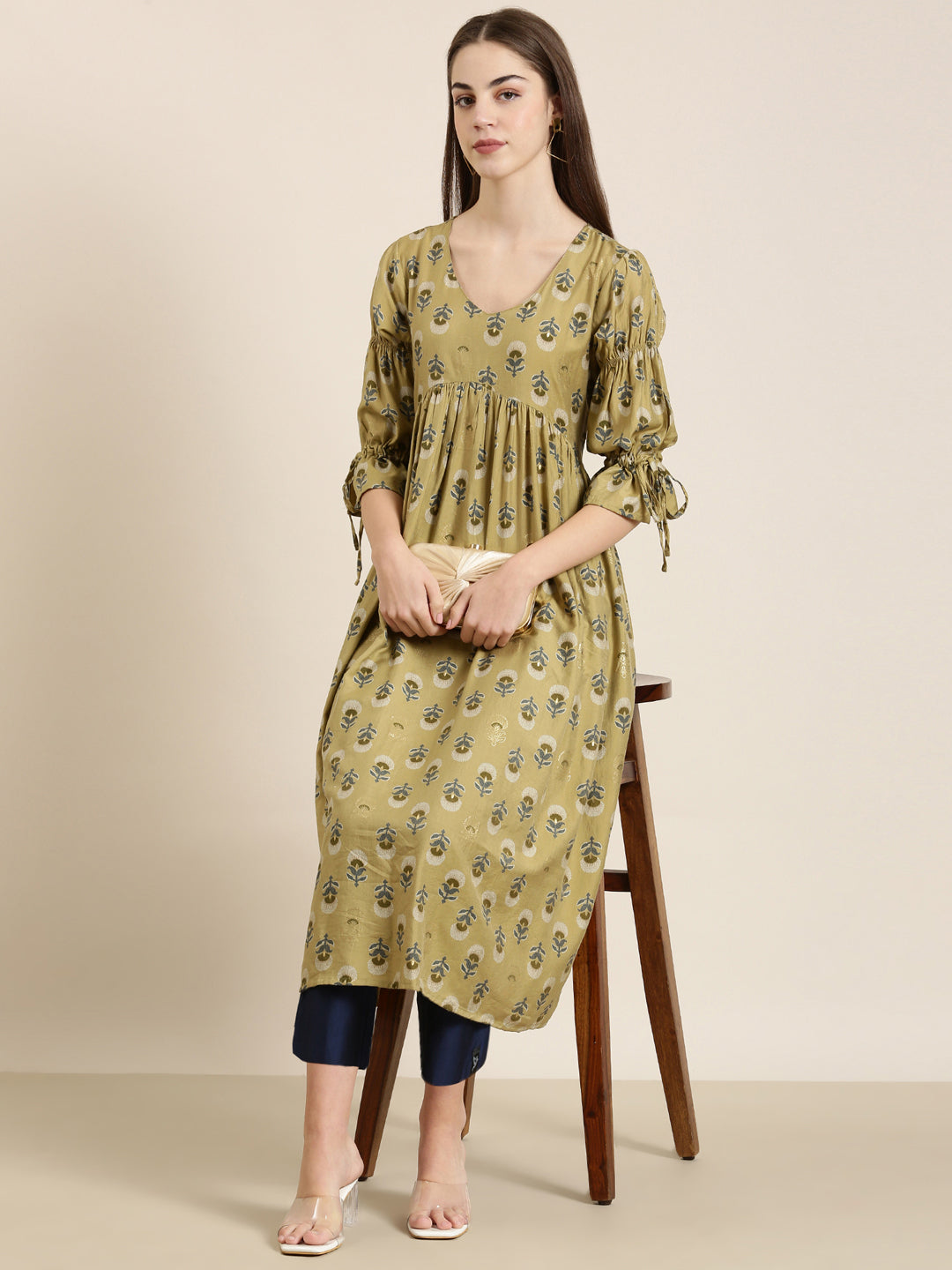 Women Beige Floral Straight Kurta