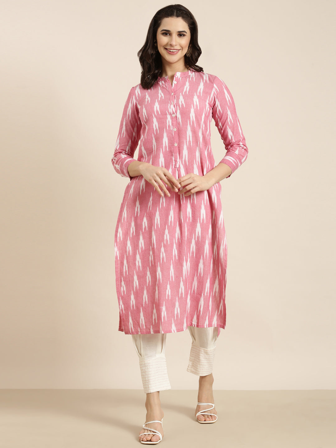 Women Straight Pink Geometric Kurta and Trousers Set