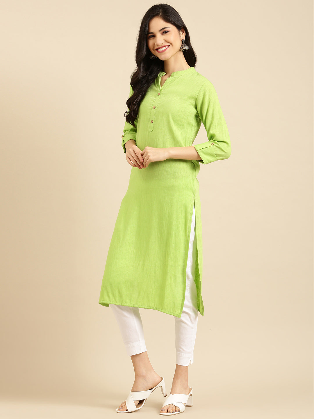 Women's Green Solid Straight Kurta