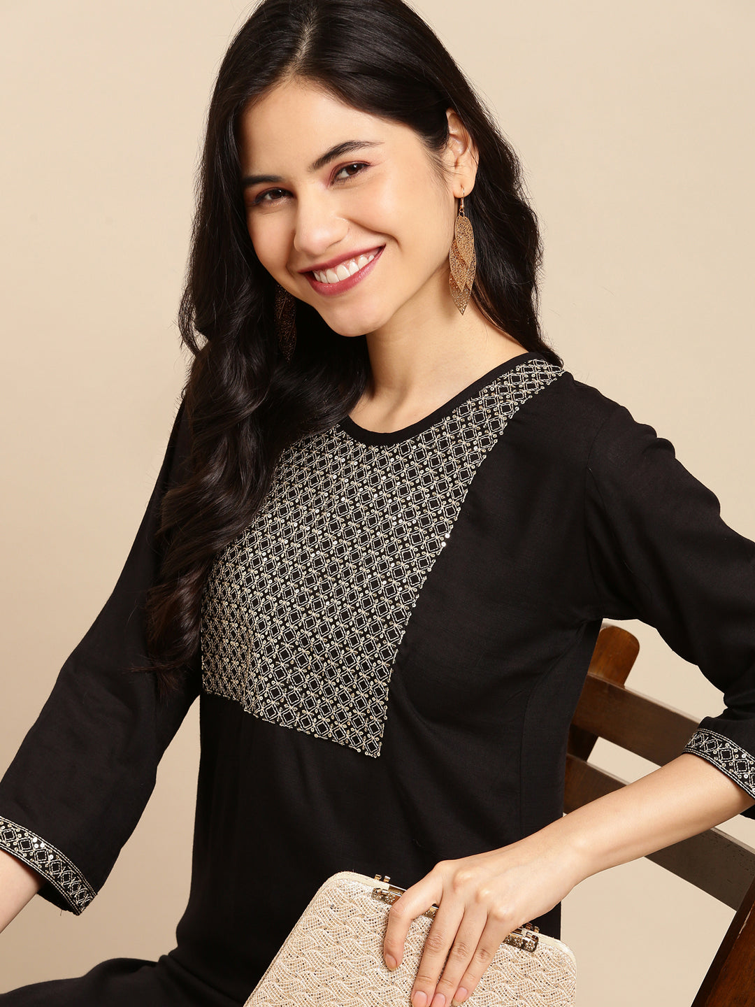 Women's Black Solid Straight Kurta