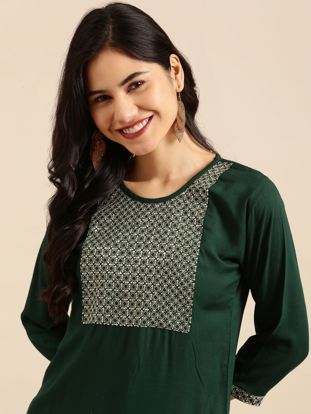 Women's Green Solid Straight Kurta