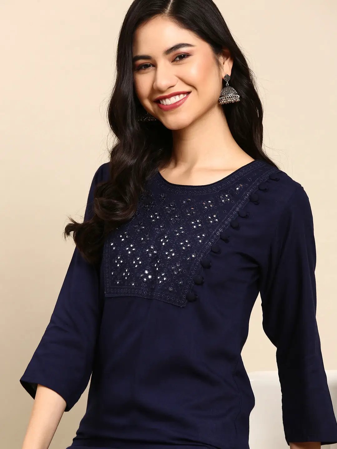 Women's Navy Blue Solid Straight Kurta