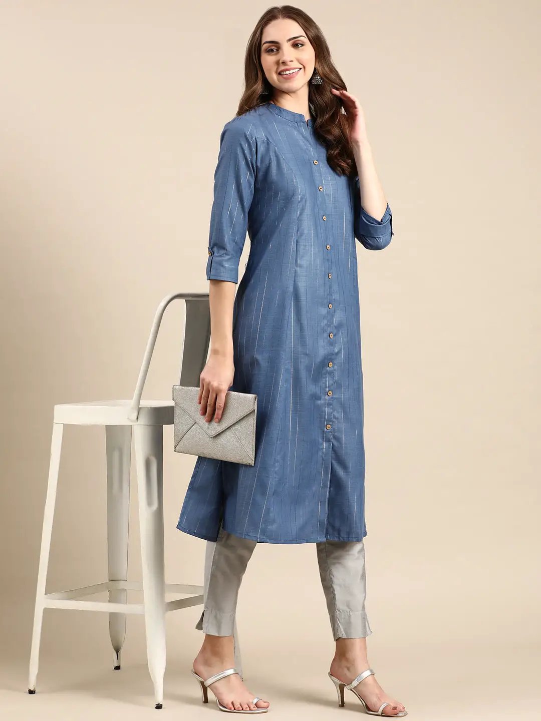 Women's Blue Solid Straight Kurta