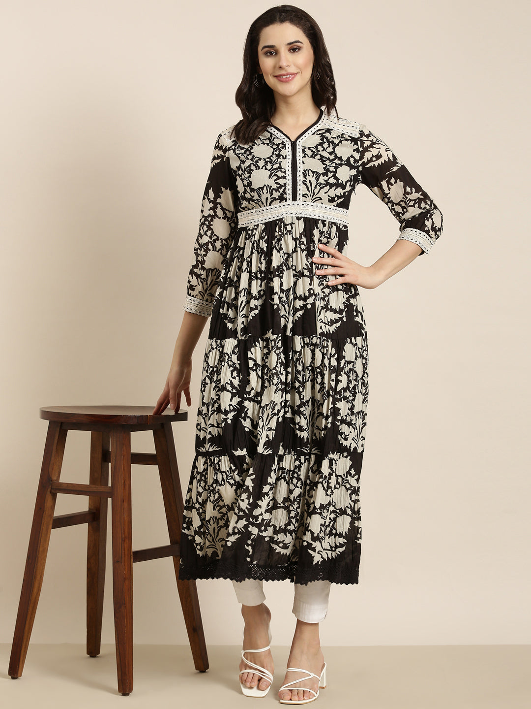 Women Anarkali Black Floral Kurta