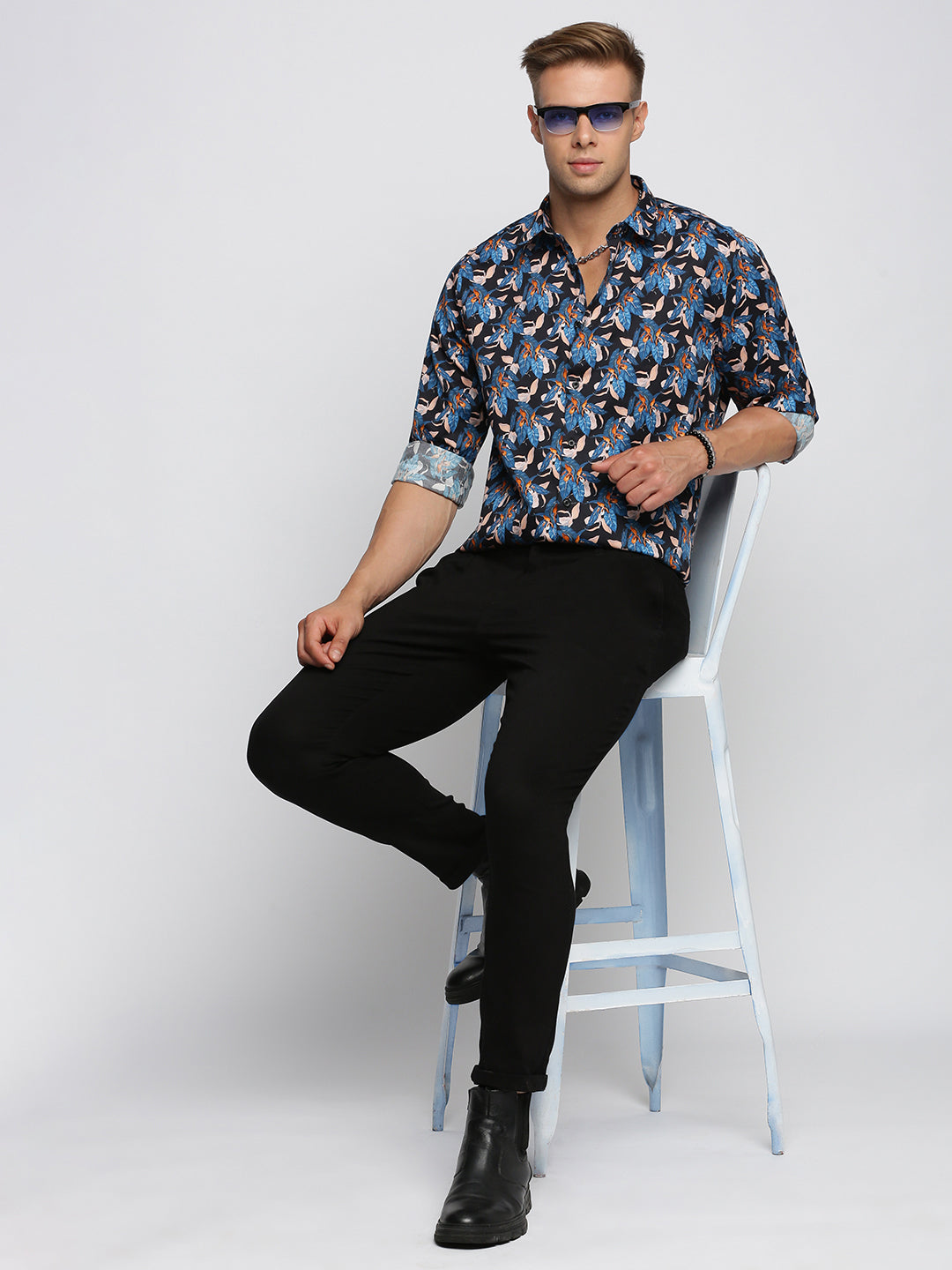 Men Blue Spread Collar Floral Shirt