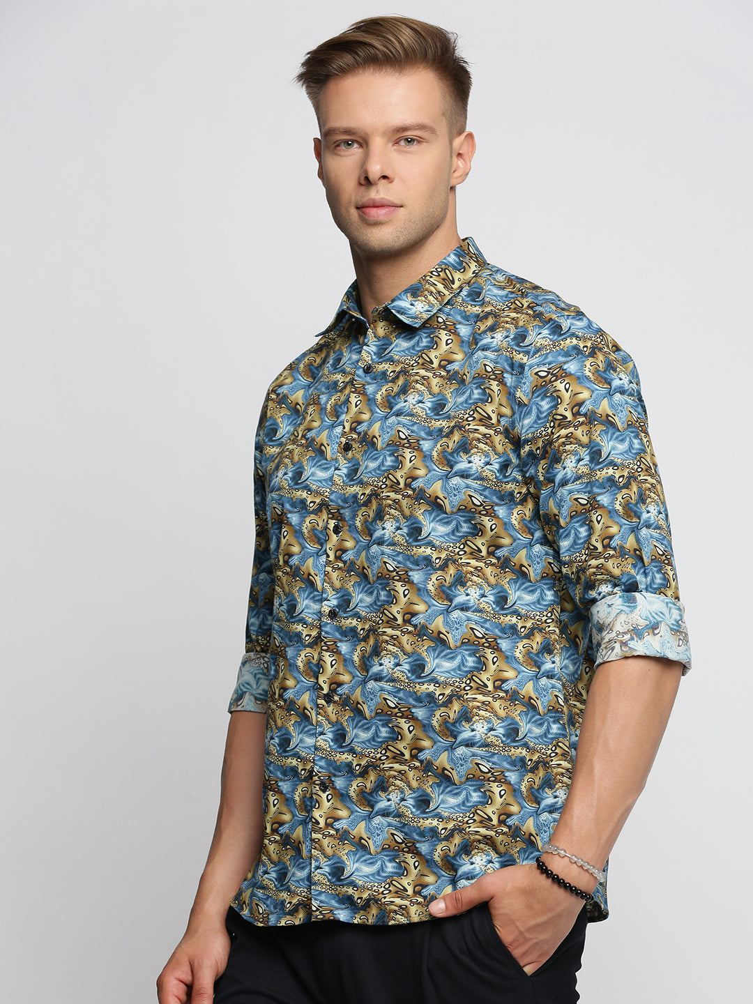 Men Blue Spread Collar Abstract Shirt