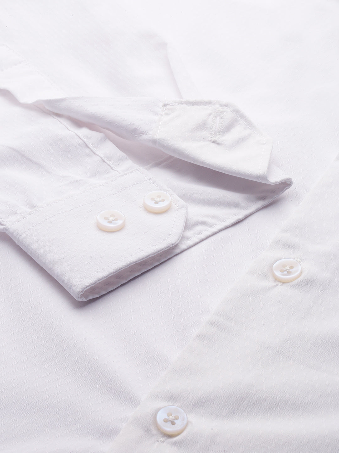 Men White Solid Casual Shirt