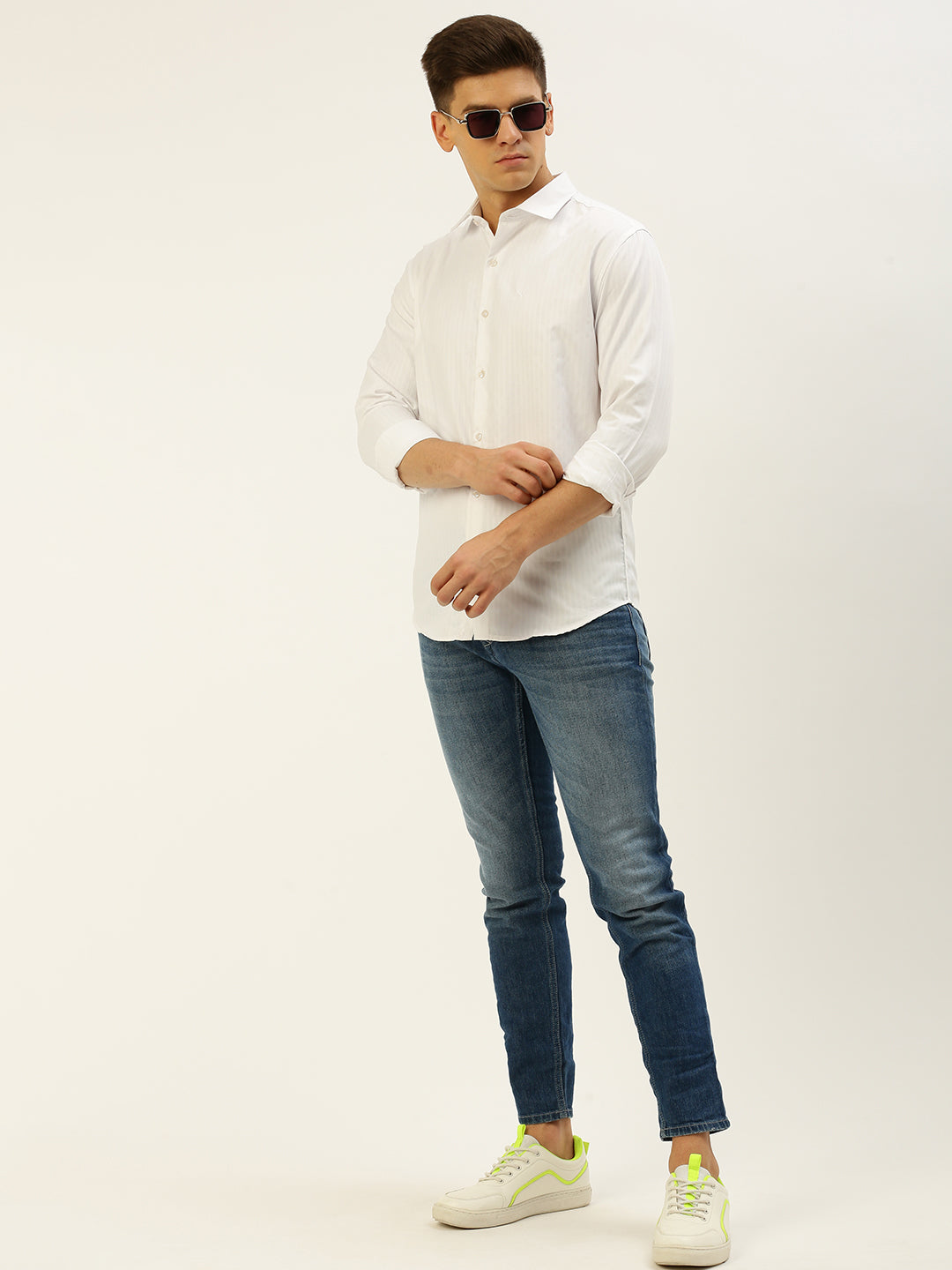 Men White Solid Casual Shirt