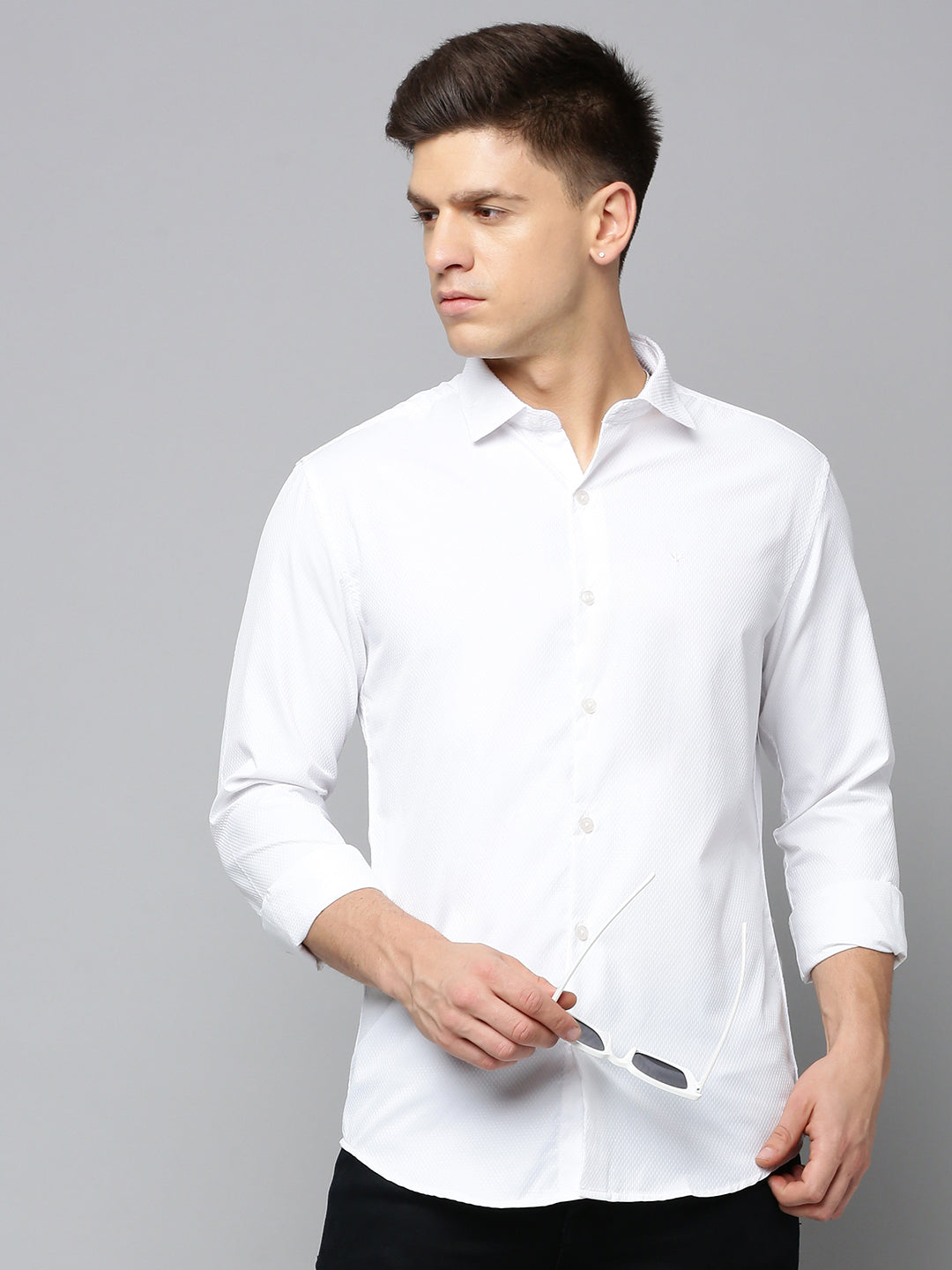 Men White Solid Casual Shirt