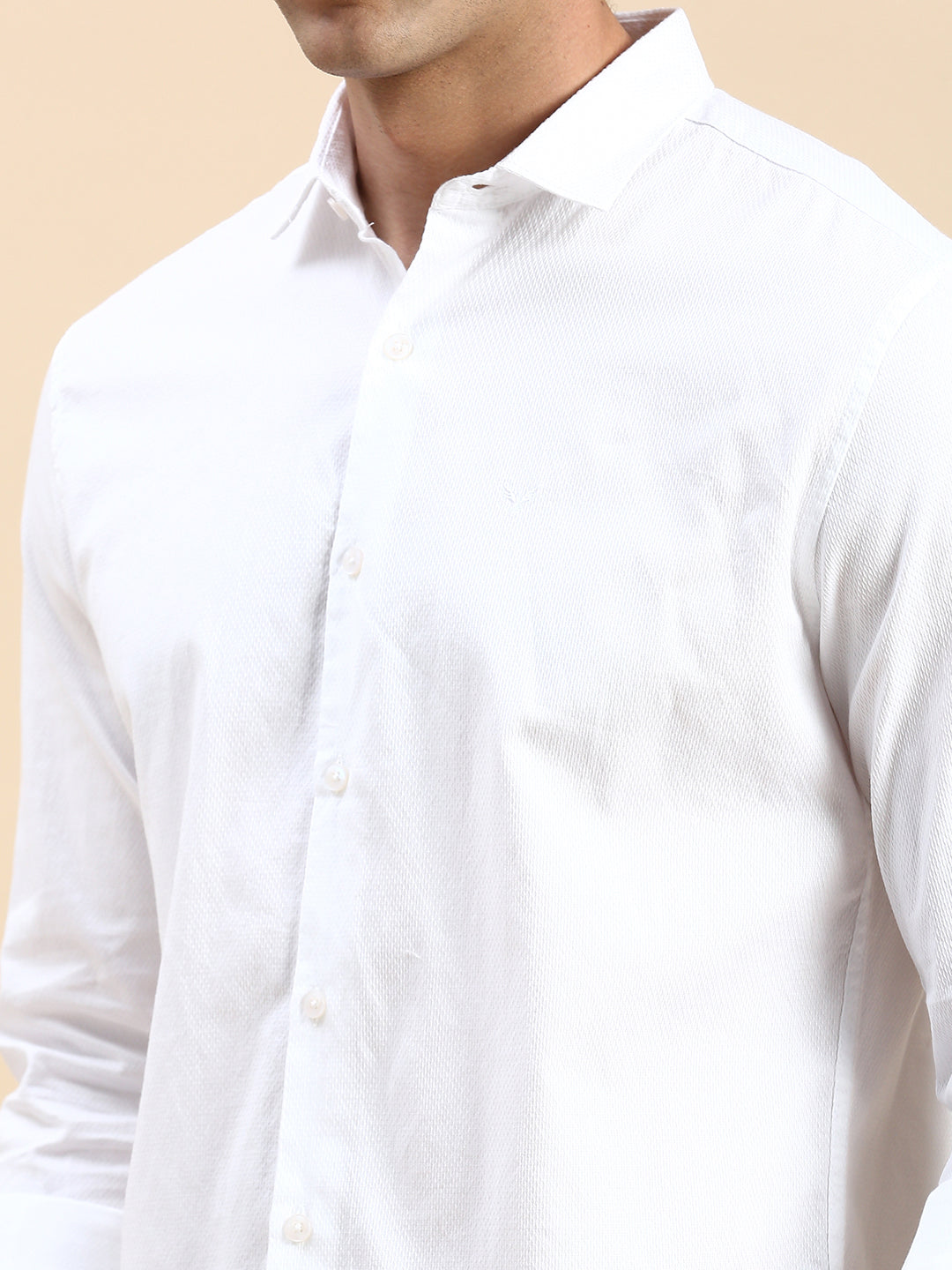 Men White Solid Casual Shirt